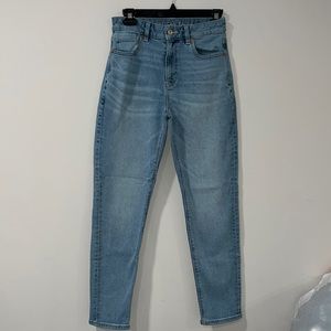 light jean mom jeans